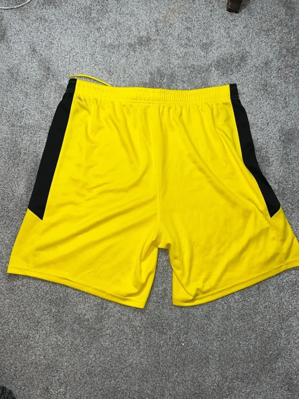 New Puma Drycell BVB Borussia Dortmund Yellow Black futbol soccer Shorts XL NWOT